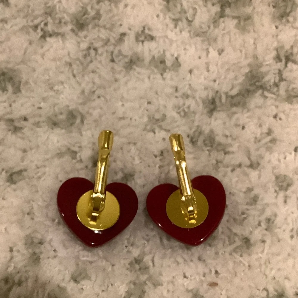 Plump Red Valentines Day Heart  Pierced Fashion Earrings with leverback  NWT - Picture 7 of 13